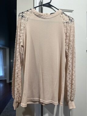 Women’s Cream Crochet-Sleeve Long Sleeve Knit Top - Small - Worn once